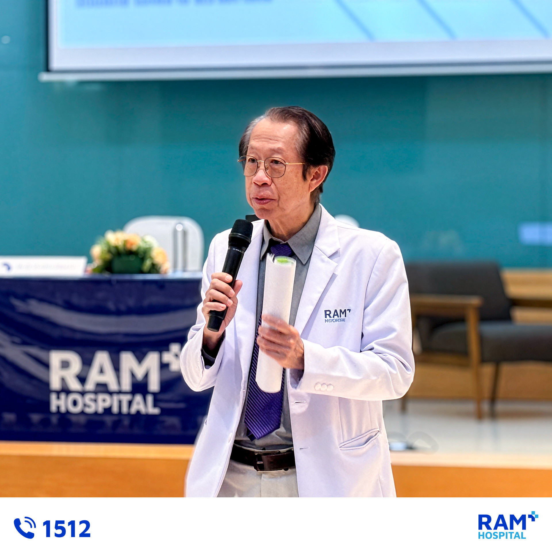 healthy mom and bebies