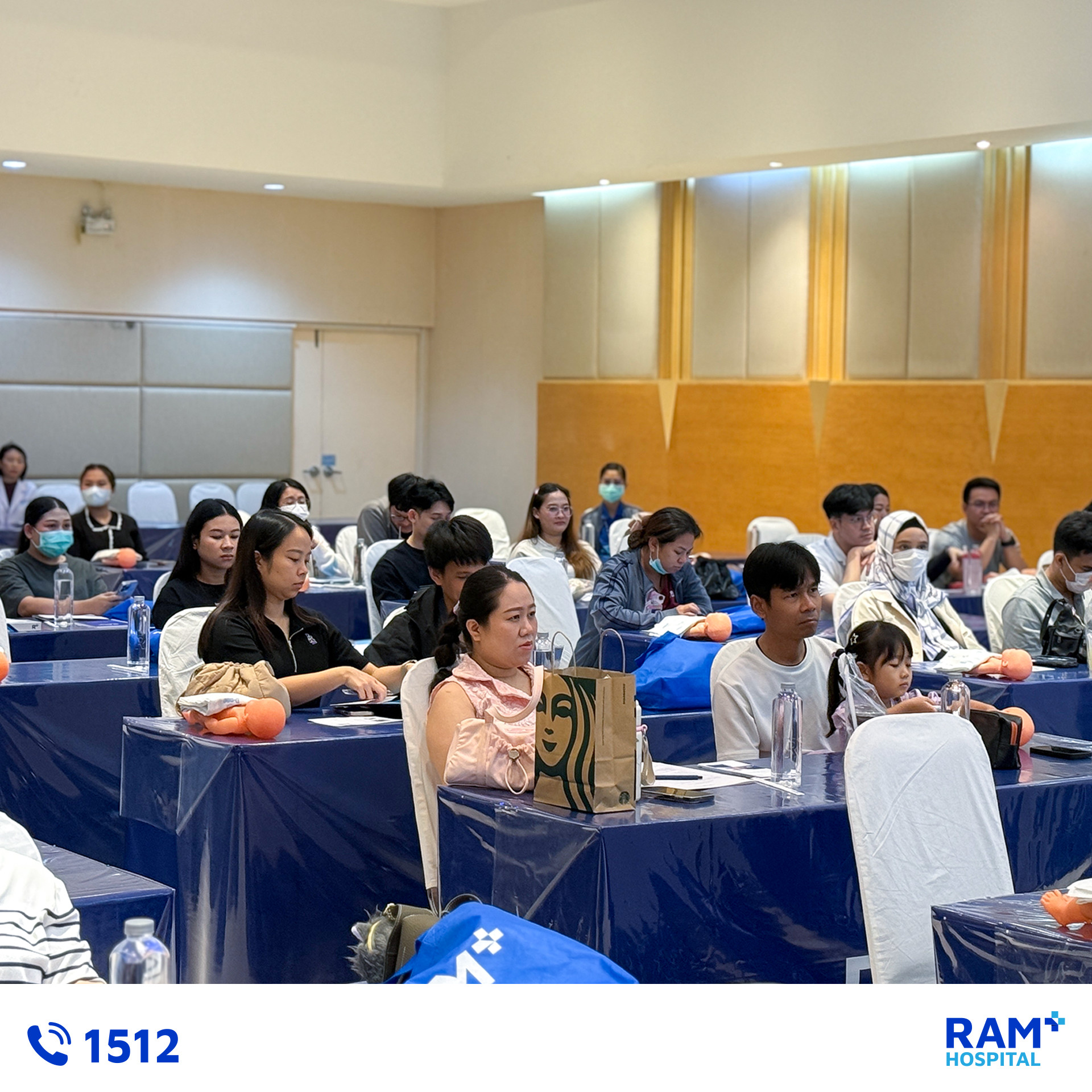 healthy mom and bebies