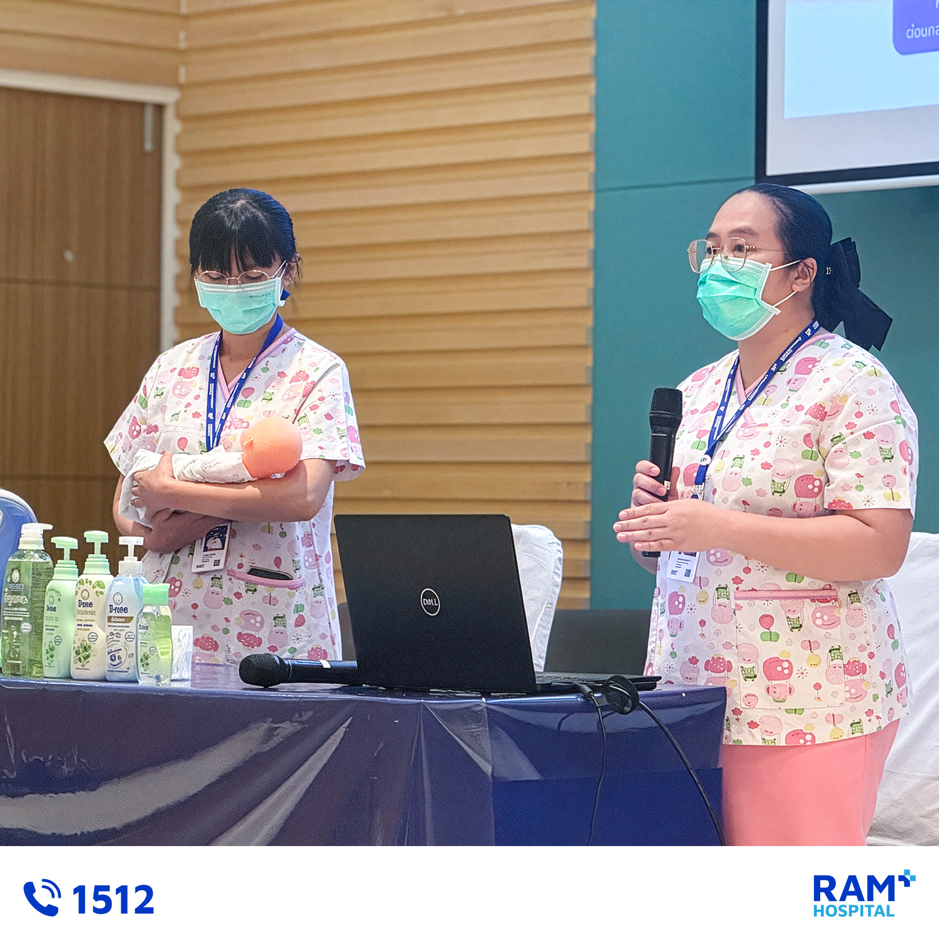 healthy mom and bebies