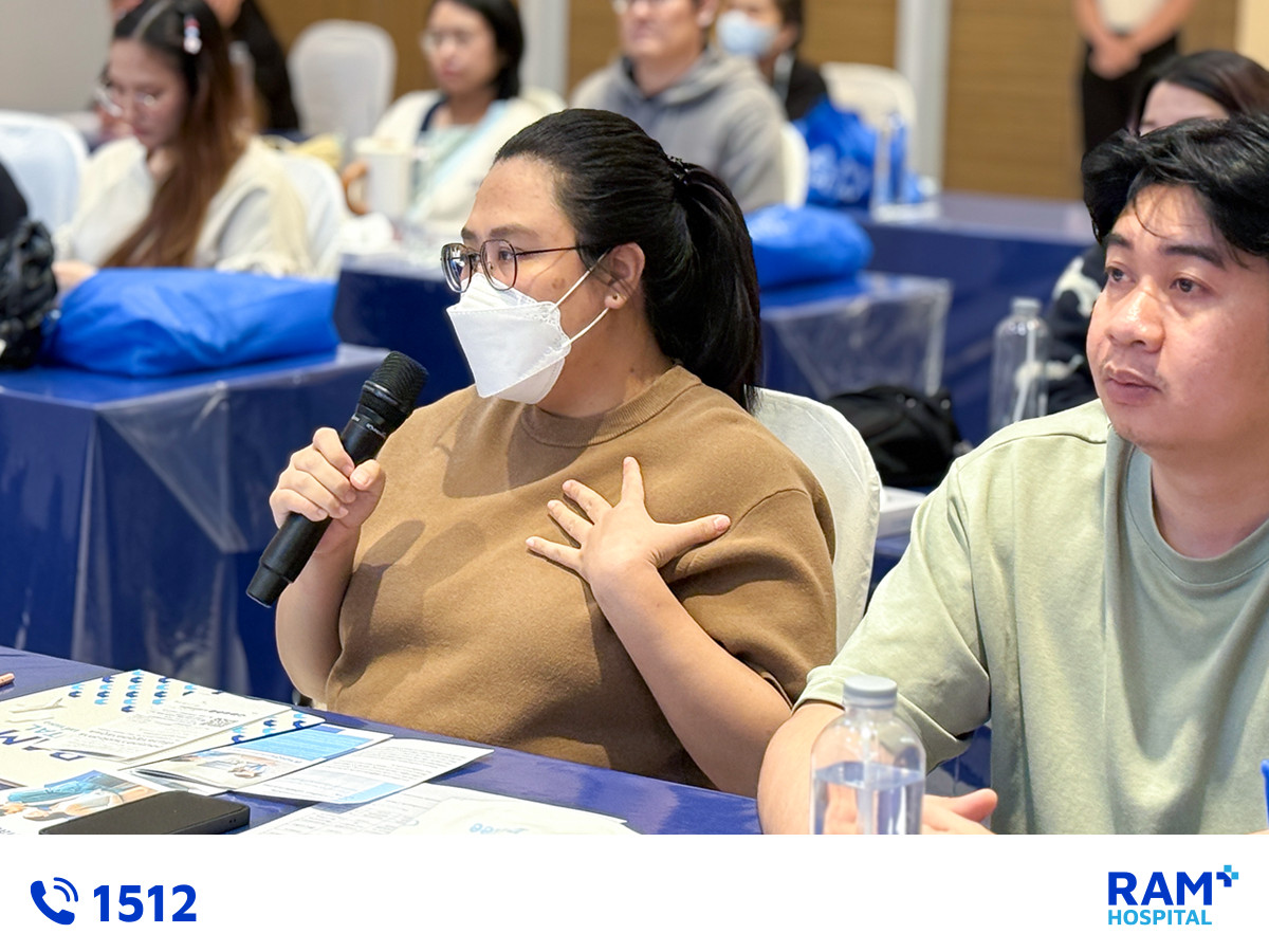 healthy mom and bebies