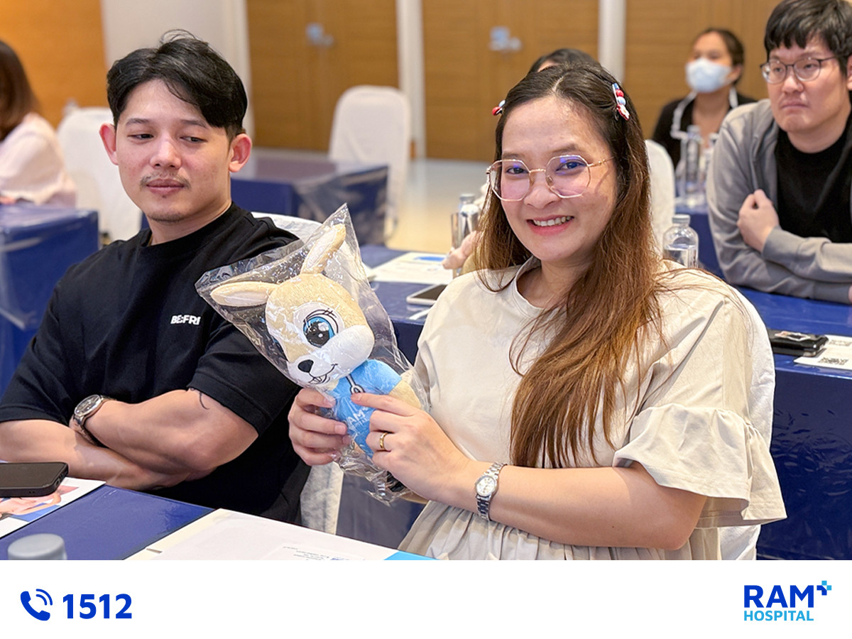 healthy mom and bebies