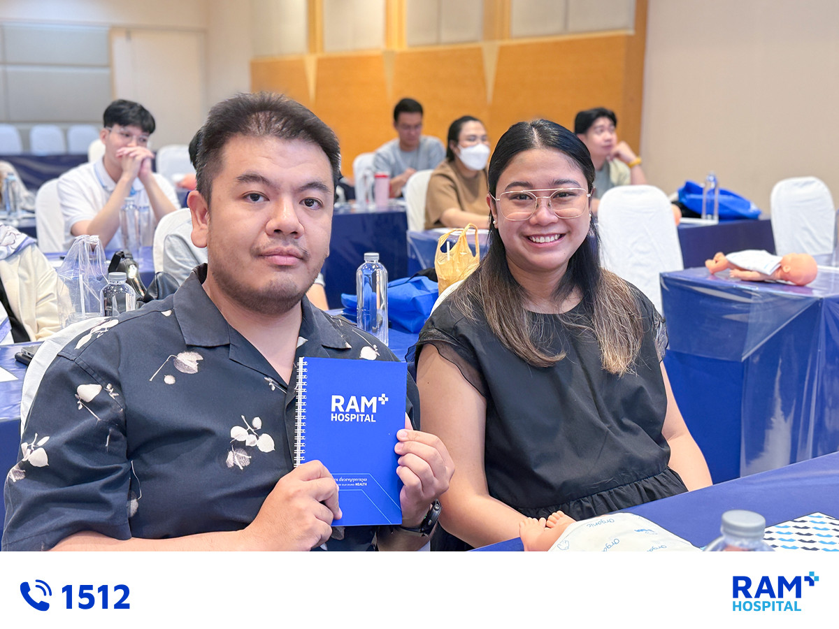 healthy mom and bebies