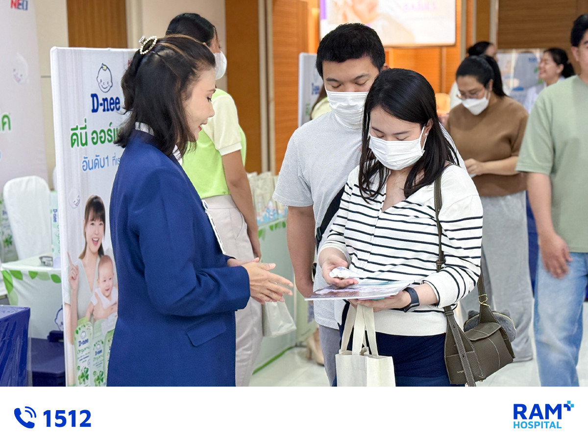 healthy mom and bebies