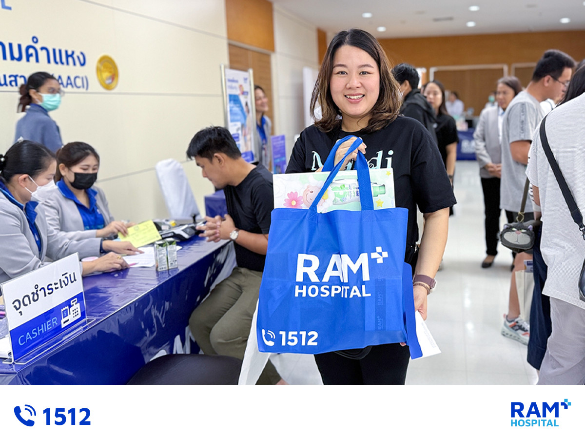 healthy mom and bebies