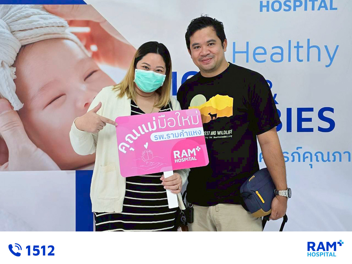 healthy mom and bebies