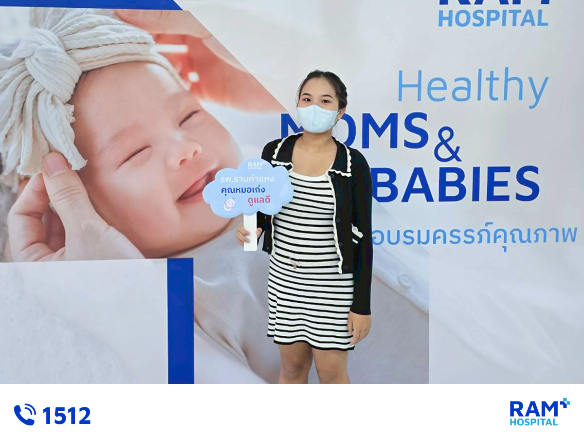 healthy mom and bebies