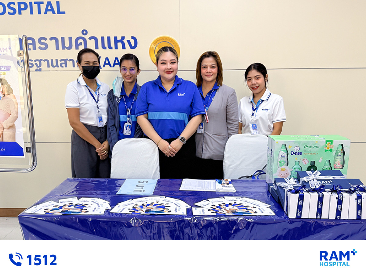 healthy mom and bebies