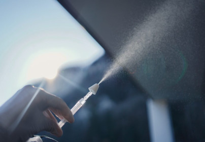 喷鼻式流感疫苗 (LAIV)