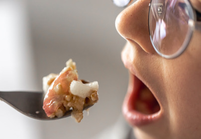 Food Poisoning : The Uncommon Thread